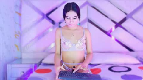 Snapshot of sophie_stars chatting on May 4, 3:02 am Sophie online show from May 4, 3:02 am