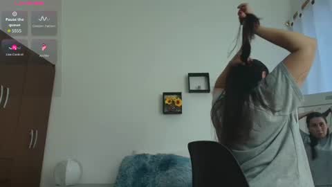 SOPHIE TYLER online show from July 1, 1:34 pm