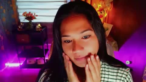 Sophie online show from April 3, 11:25 pm