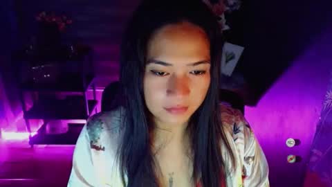 Sophie online show from April 9, 9:09 pm