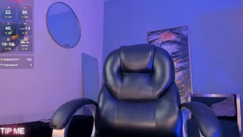 Snapshot of sophiebarnett_ chatting on May 15, 11:23 pm Sophie online show from May 15, 11:23 pm