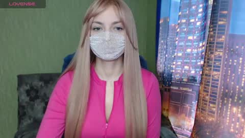 Sophie online show from March 7, 9:06 am