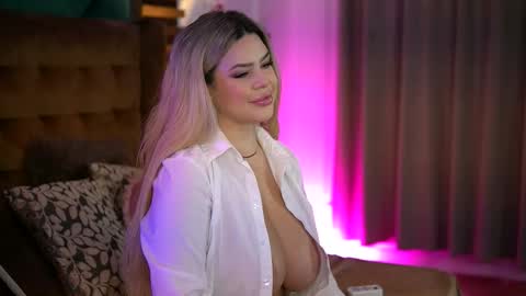 Sophie online show from November 22, 7:07 am