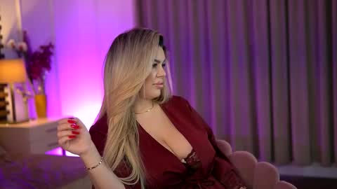 Sophie online show from December 15, 6:17 am