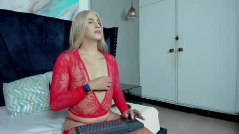 sophiebrady online show from April 15, 8:42 pm