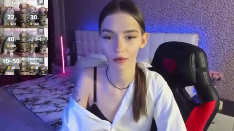 Sophie online show from February 9, 7:05 am