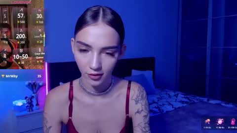 Sophie online show from October 24, 9:17 am