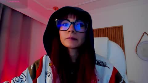 Snapshot of sophiecherry_ chatting on November 14, 11:46 pm Sophie IG sophiecherry es online show from November 14, 11:46 pm