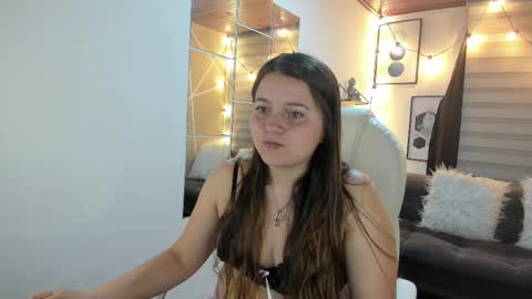Sophie  online show from October 20, 1:11 pm