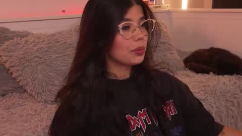 Sophiee  online show from January 8, 4:48 am