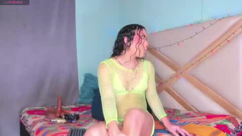 Snapshot of sophiee_sweets chatting on June 18, 2:34 am Shophiee online show from June 18, 2:34 am