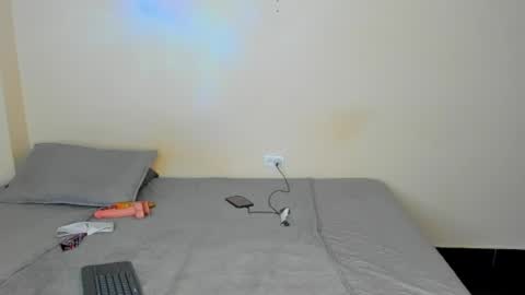 sophiee veryhot online show from March 31, 6:14 am