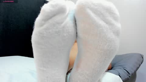 Snapshot of sophieharris__ chatting on December 24, 7:33 pm sophieharris__ online show from December 24, 7:33 pm