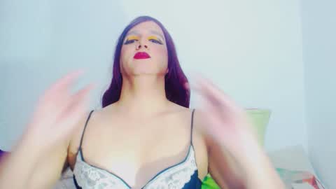 sophiehillsxo online show from December 14, 3:12 am