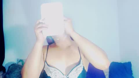 sophiehillsxo online show from February 6, 2:49 am