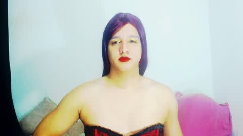 sophiehillsxo online show from April 1, 3:40 am