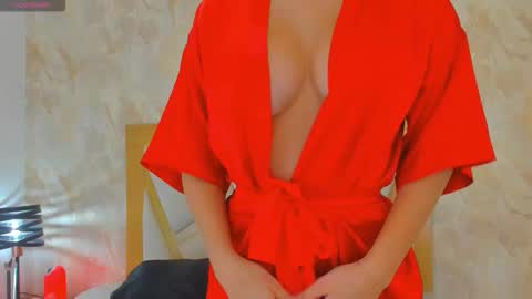 Sophie online show from December 21, 1:40 pm