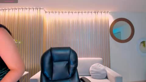 Sophie online show from March 24, 4:28 am