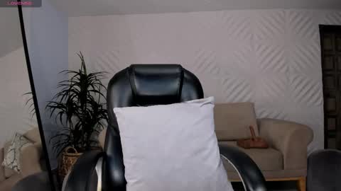 Snapshot of sophiepalmerx chatting on February 24, 6:04 pm Sophie Palmer online show from February 24, 6:04 pm