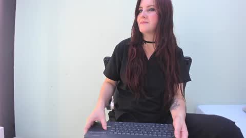Snapshot of sophieturner_mg chatting on July 14, 7:08 pm sophieturner_mg online show from July 14, 7:08 pm