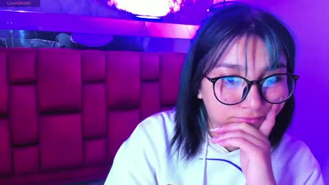   Sophie  online show from April 26, 6:49 pm