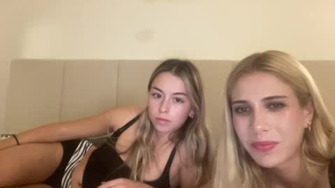 sophiexbree online show from November 7, 3:39 am