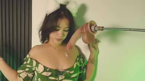 Snapshot of sophiie18__ chatting on November 12, 8:41 pm sofi online show from November 12, 8:41 pm