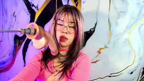 Snapshot of sophiie18__ chatting on March 20, 11:37 am sofi online show from March 20, 11:37 am