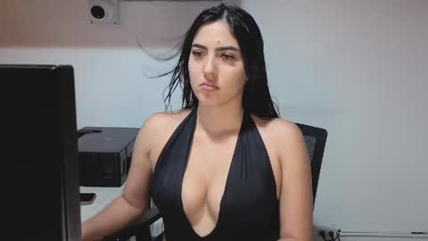 Sophiee online show from April 12, 10:15 pm