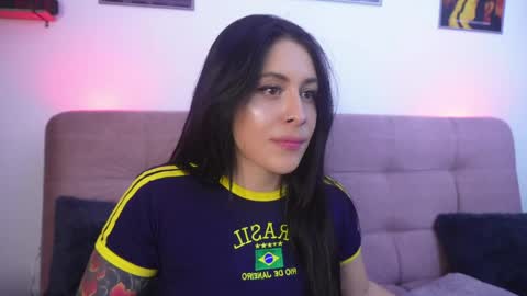 Snapshot of sophiiecums chatting on May 21, 2:07 am Sophiie online show from May 21, 2:07 am