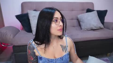 Sophiie online show from July 11, 3:53 am