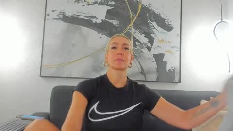 Sophi online show from March 27, 10:59 am