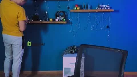 Snapshot of soren_blaze chatting on January 9, 8:10 pm soren_blaze online show from January 9, 8:10 pm