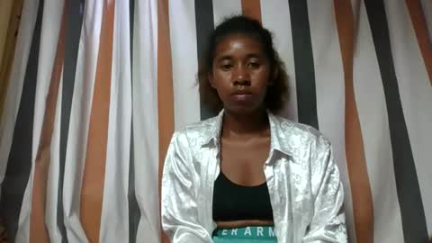 soriettezah online show from April 13, 4:40 am