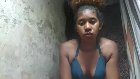 soriettezah online show from April 18, 5:55 am