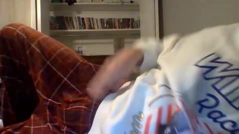 sosofaggot online show from November 30, 8:29 am