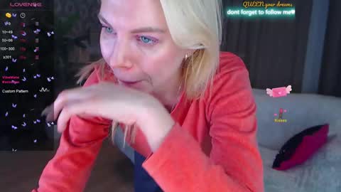 Lisa online show from December 18, 3:34 am