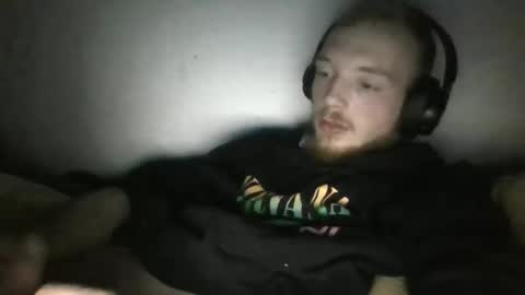 soumi854640 online show from December 1, 9:09 pm