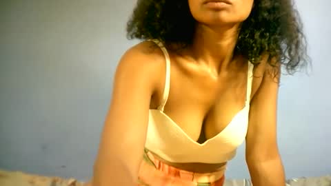 sourayaa online show from February 14, 12:02 pm