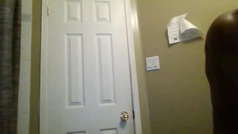 Snapshot of source1012 chatting on November 22, 4:33 am source1012 online show from November 22, 4:33 am