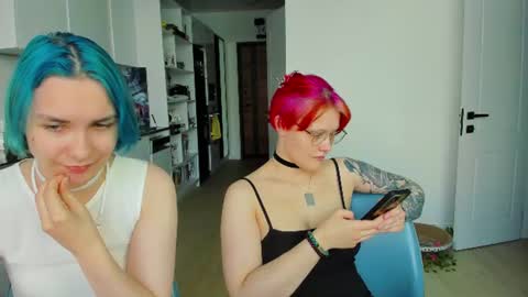 Snapshot of sova_energy chatting on July 4, 3:07 pm Leah online show from July 4, 3:07 pm