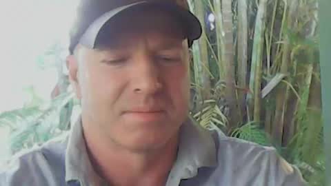 Snapshot of soveryhandsome chatting on October 27, 7:01 am soveryhandsome online show from October 27, 7:01 am