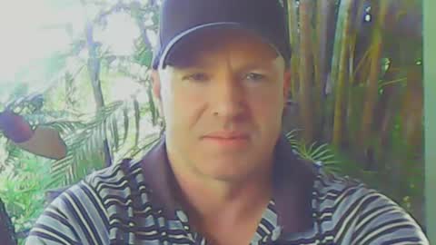 Snapshot of soveryhandsome chatting on December 19, 7:15 am soveryhandsome online show from December 19, 7:15 am