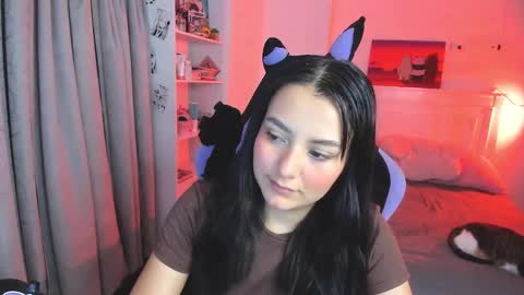 Snapshot of soy___lili chatting on October 2, 12:39 am Lili online show from October 2, 12:39 am