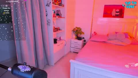 Snapshot of soy___lili chatting on November 26, 4:02 am Lili online show from November 26, 4:02 am