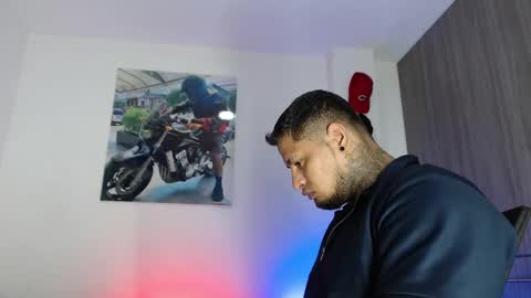 soy_apolo online show from November 18, 3:27 pm