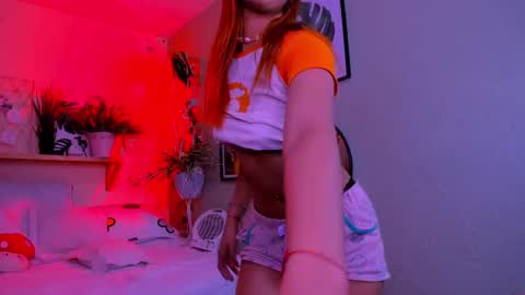 Sarah Valentina online show from February 26, 10:15 am