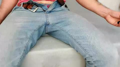 Snapshot of soyandytruhan chatting on November 18, 1:33 am Andy online show from November 18, 1:33 am