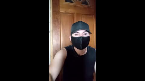 soymanu1 online show from March 4, 3:45 am