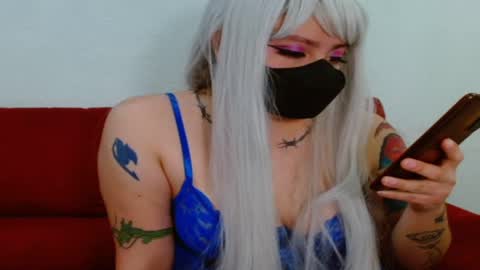 Snapshot of soyrouxy chatting on February 15, 2:04 am Rouxy online show from February 15, 2:04 am